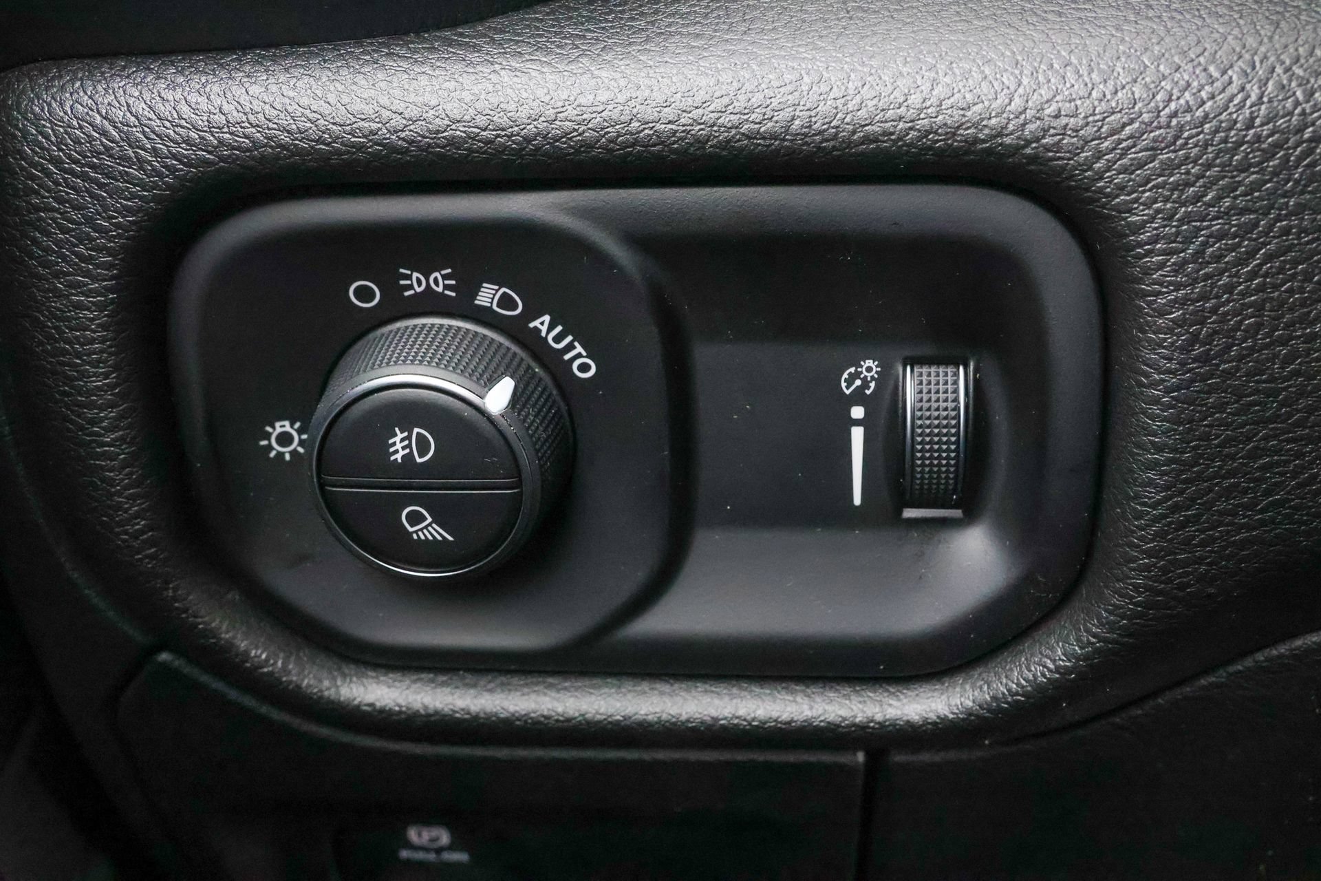 New 2026 RAM 1500 Express AWD/4WD image 49