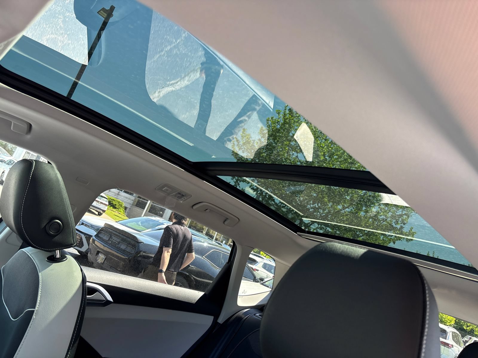 New 2026 Volkswagen Taos SE AWD/4WD image 25