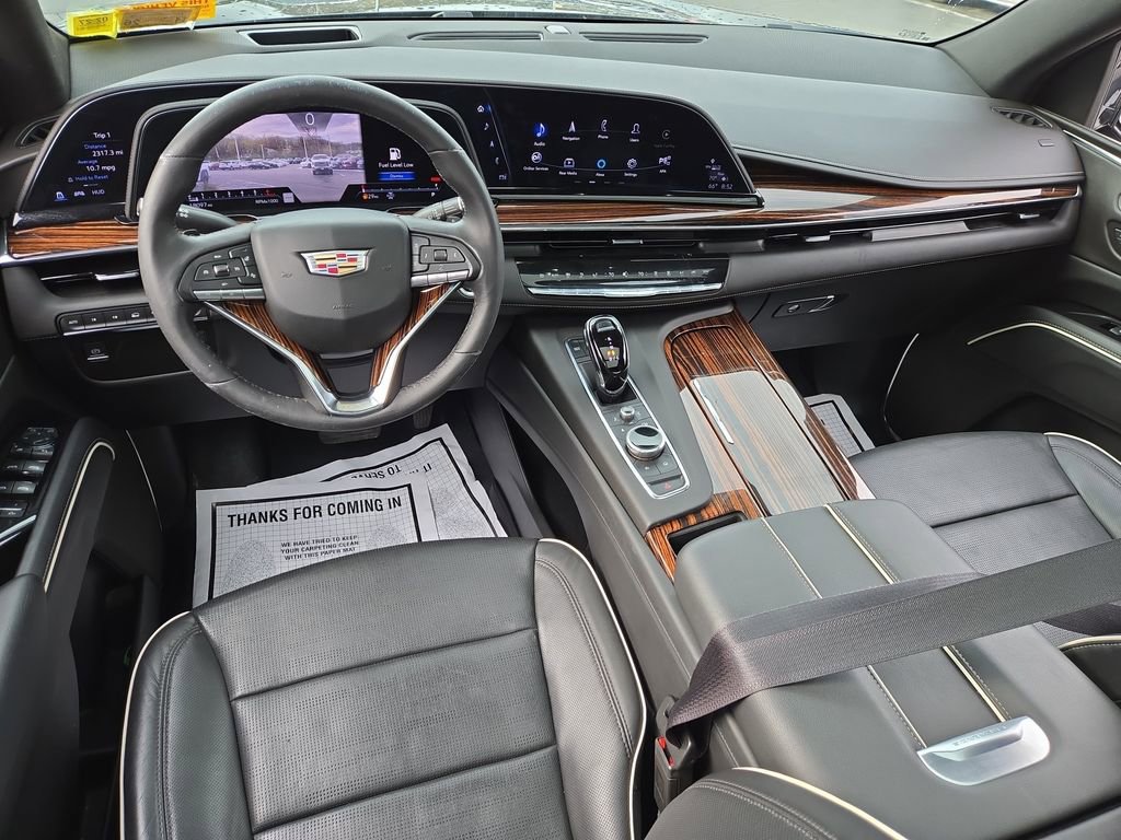 Used 2023 Cadillac Escalade Premium Luxury image 17