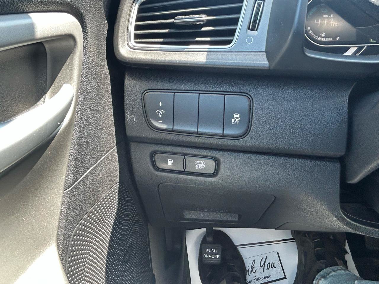 Used 2017 Kia Niro LX FWD image 26