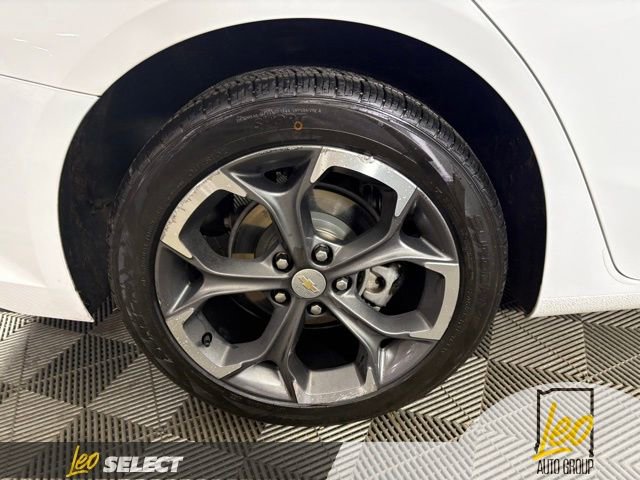 Used 2023 Chevrolet Malibu LT FWD image 24