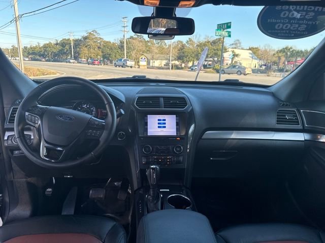 Used 2019 Ford Explorer XLT w/ Equipment Group 202A image 15