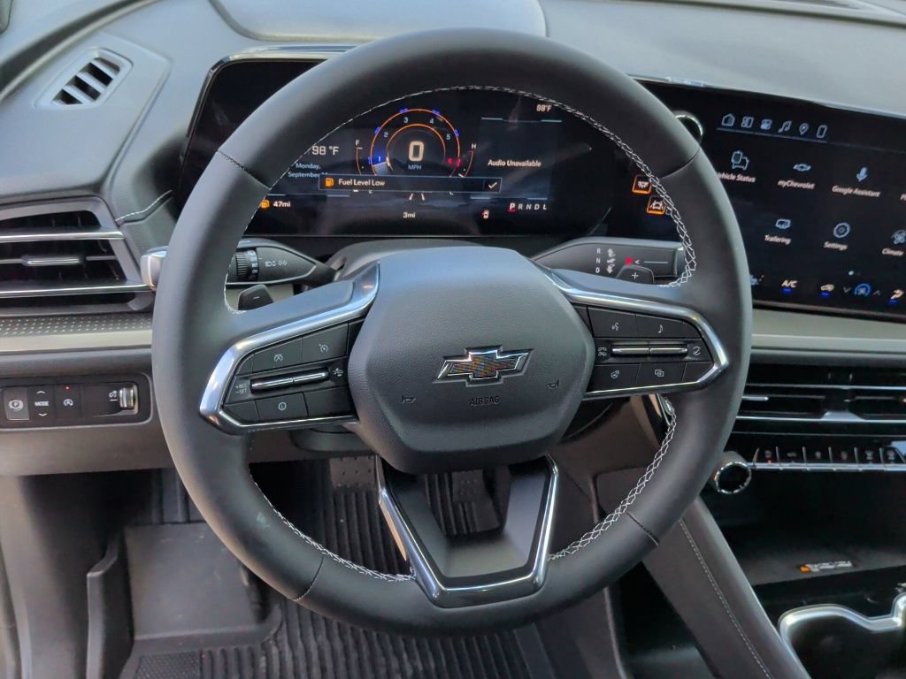 New 2027 Chevrolet Traverse LT w/ Midnight/Sport Edition FWD image 16