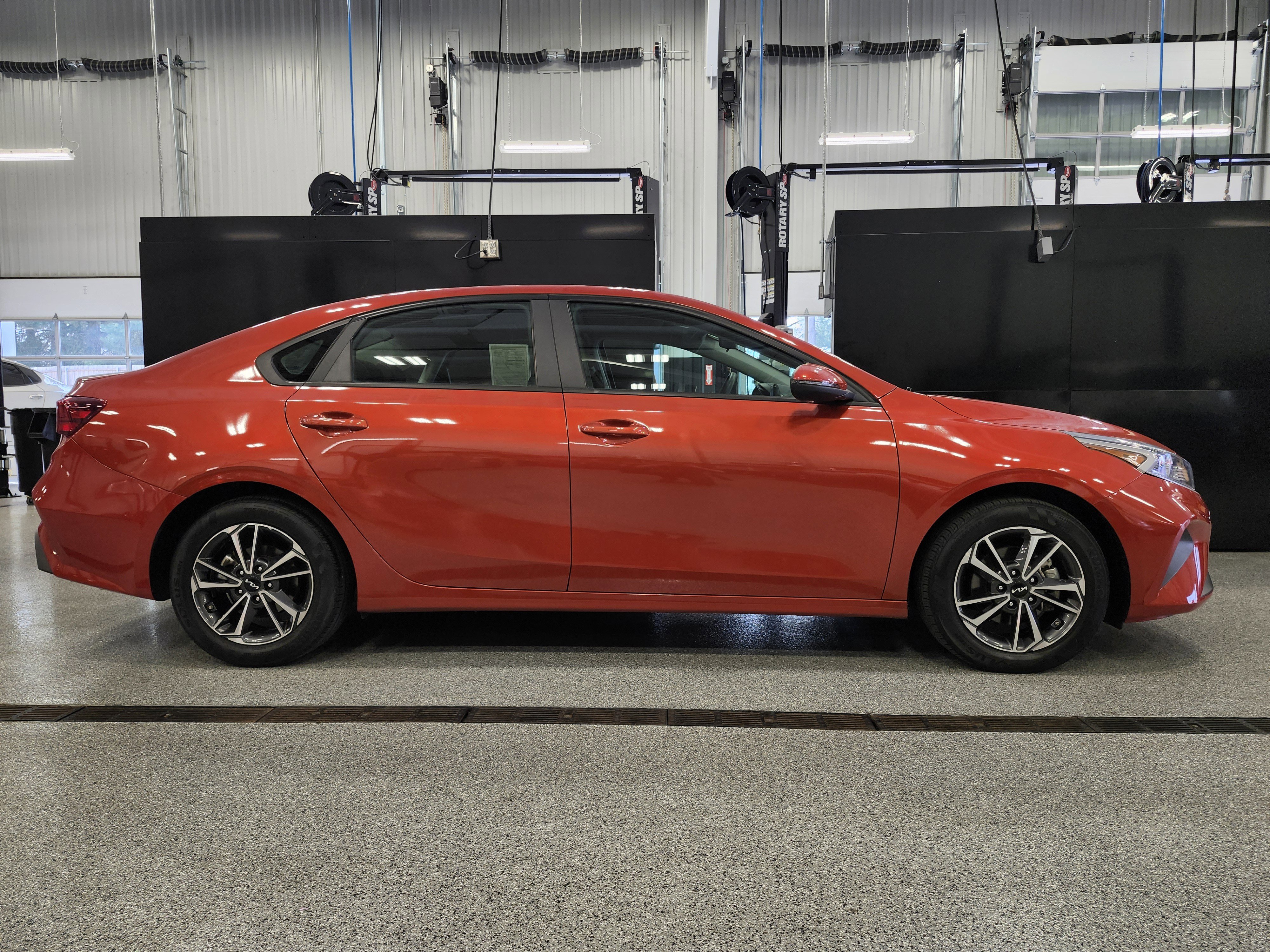 Certified 2022 Kia Forte LXS w/ LXS Technology Package image 2