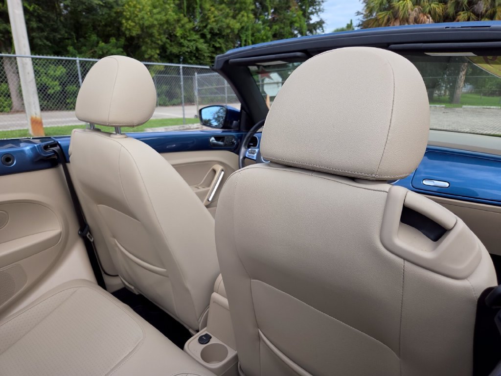 Used 2019 Volkswagen Beetle 2.0T S FWD image 16