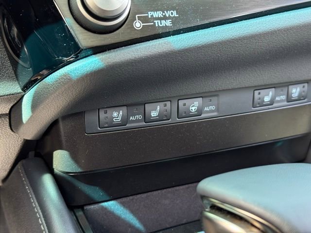 Used 2025 Lexus ES 300h w/ Premium Package FWD image 18