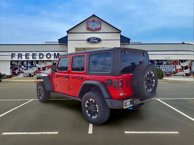 Used 2025 Jeep Wrangler Unlimited Rubicon 4xe w/ Convenience Group AWD/4WD image 5