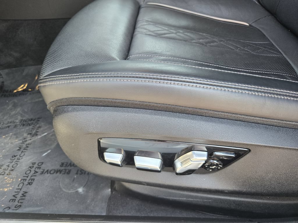 Used 2020 BMW 750i xDrive w/ Executive Package AWD/4WD image 24