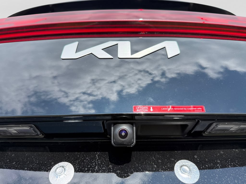 New 2027 Kia Carnival SX FWD image 17
