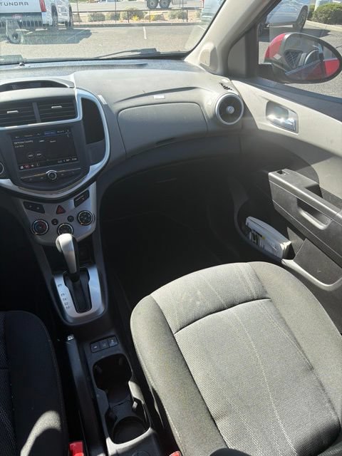 Used 2018 Chevrolet Sonic LT w/ Convenience Package FWD image 10