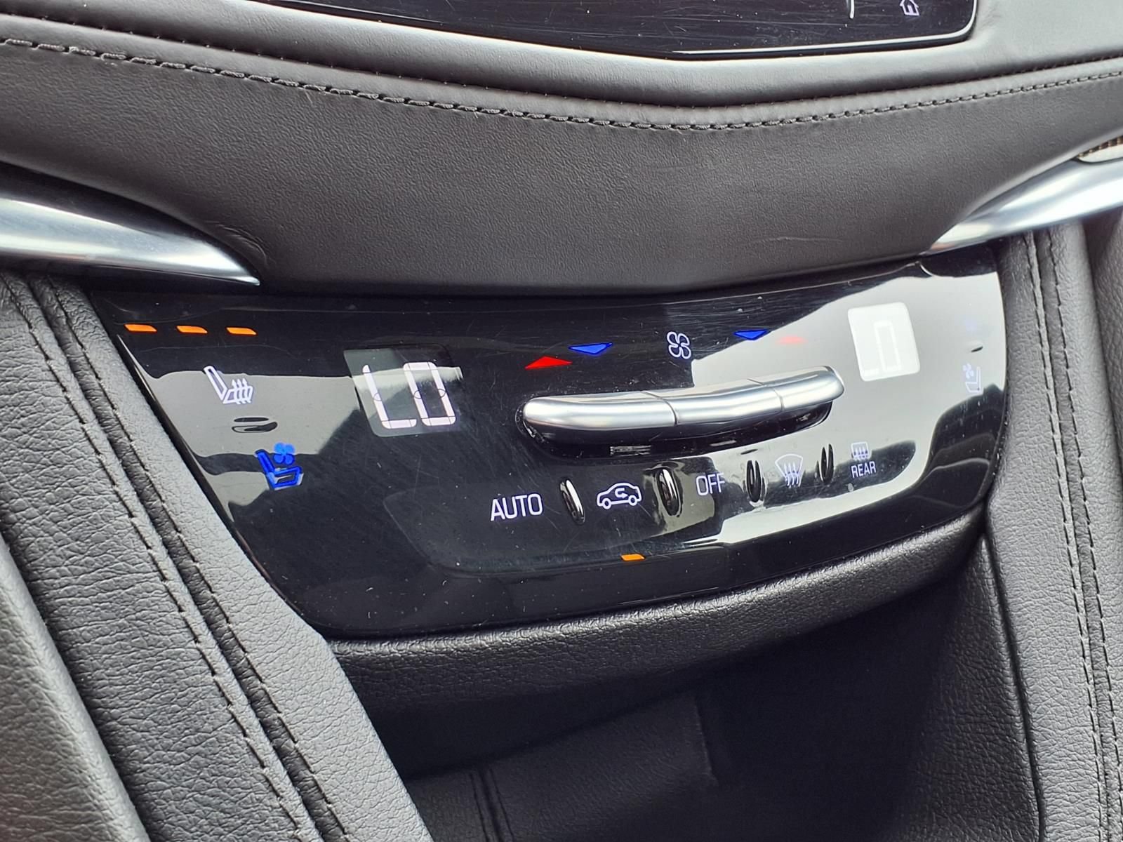 Used 2022 Cadillac XT5 Sportv w/ Platinum Package AWD/4WD image 26