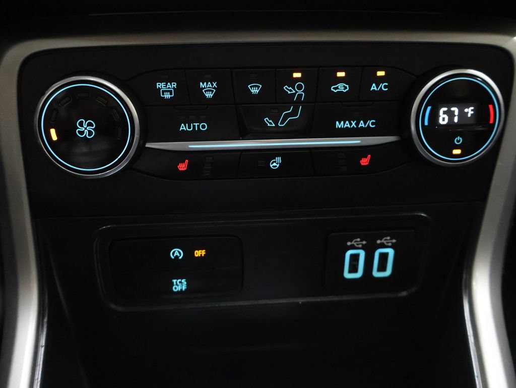 Used 2020 Ford EcoSport Titanium AWD/4WD image 23