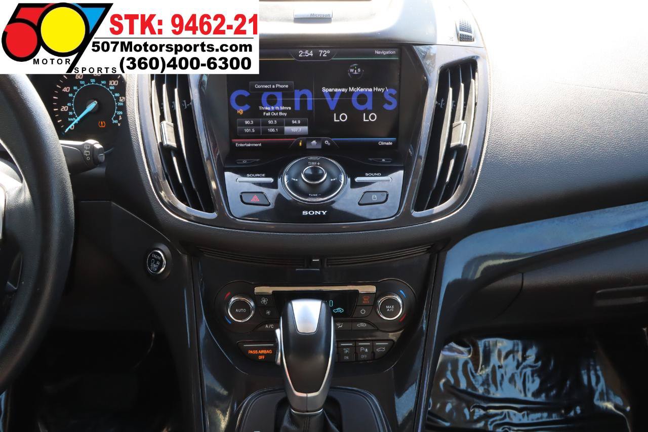 Used 2015 Ford Escape Titanium w/ Equipment Group 301A AWD/4WD image 17