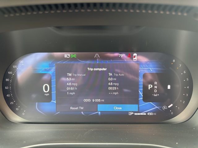 Certified 2025 Volvo XC40 B5 Core image 21