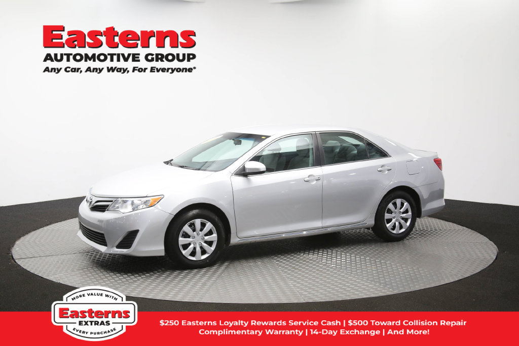 Used 2014 Toyota Camry LE FWD image 58