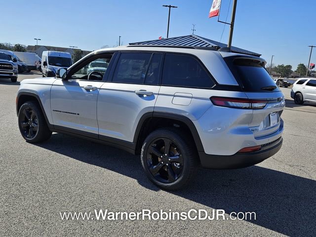 New 2025 Jeep Grand Cherokee Limited w/ Black Appearance Package image 9