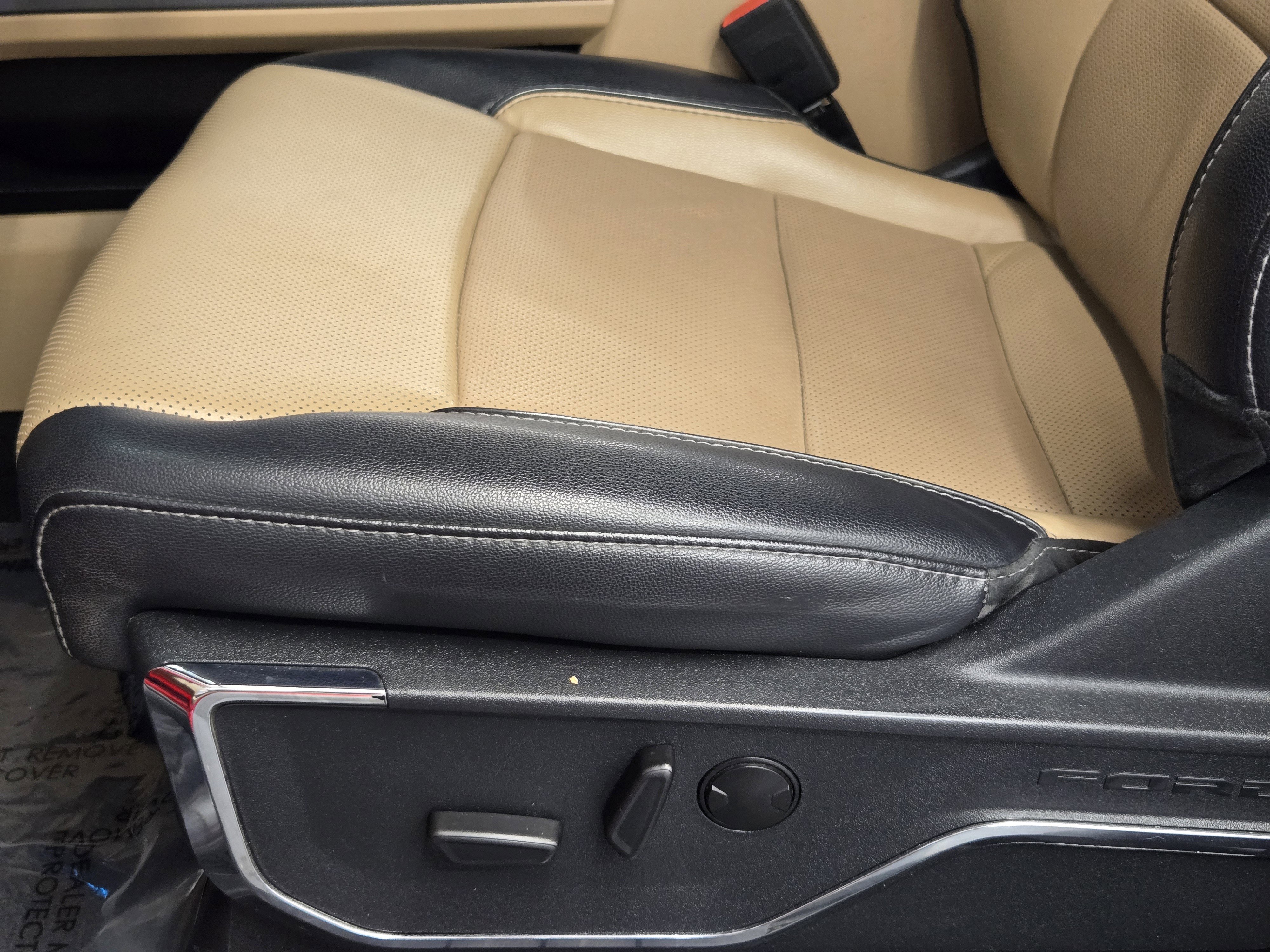 Certified 2023 Ford F250 Lariat w/ Chrome Package image 25