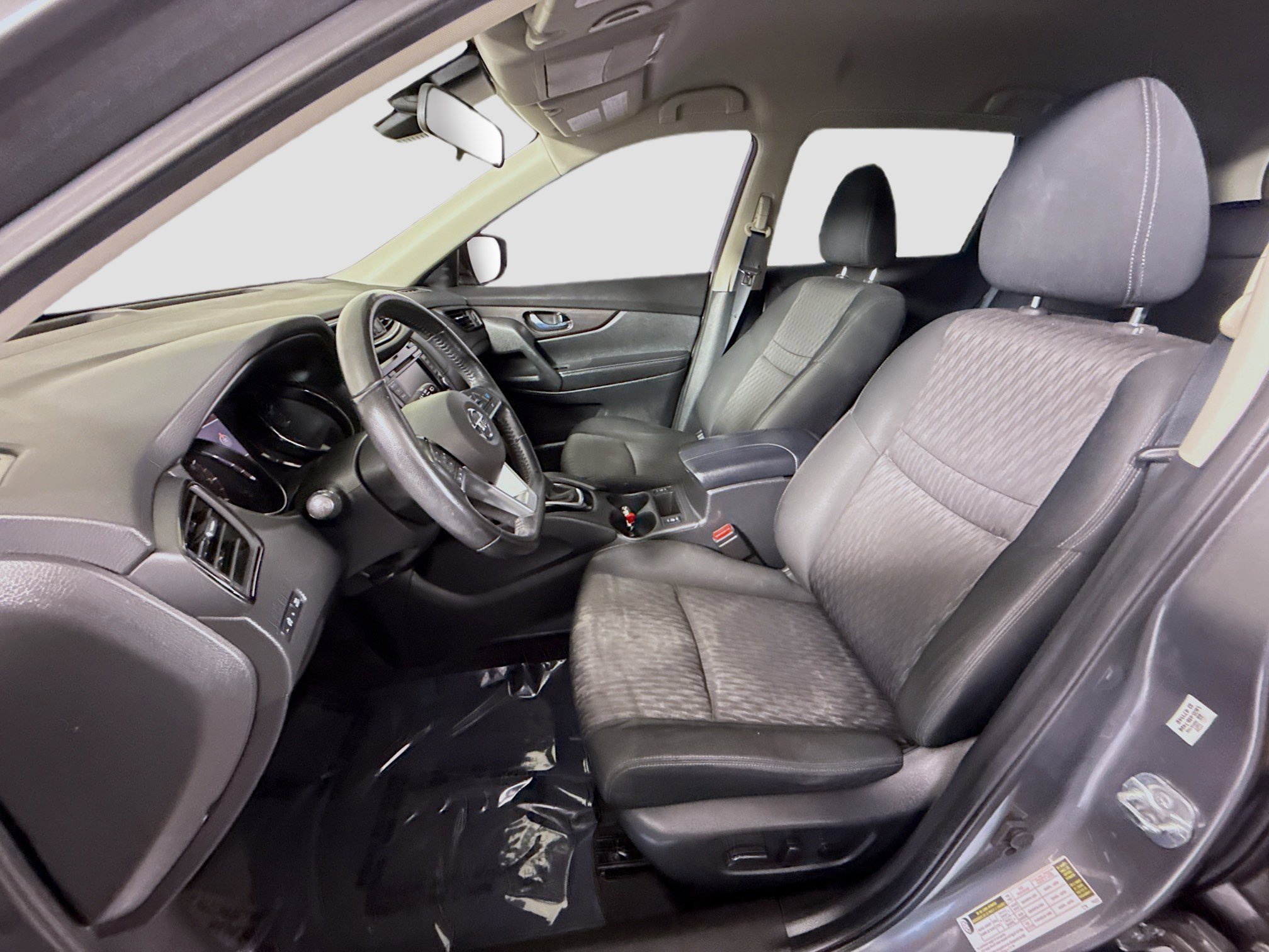 Used 2019 Nissan Rogue SV w/ Premium Package FWD image 22