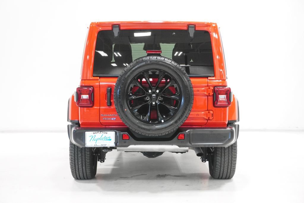 Used 2025 Jeep Wrangler Unlimited Sahara w/ Safety Group image 6