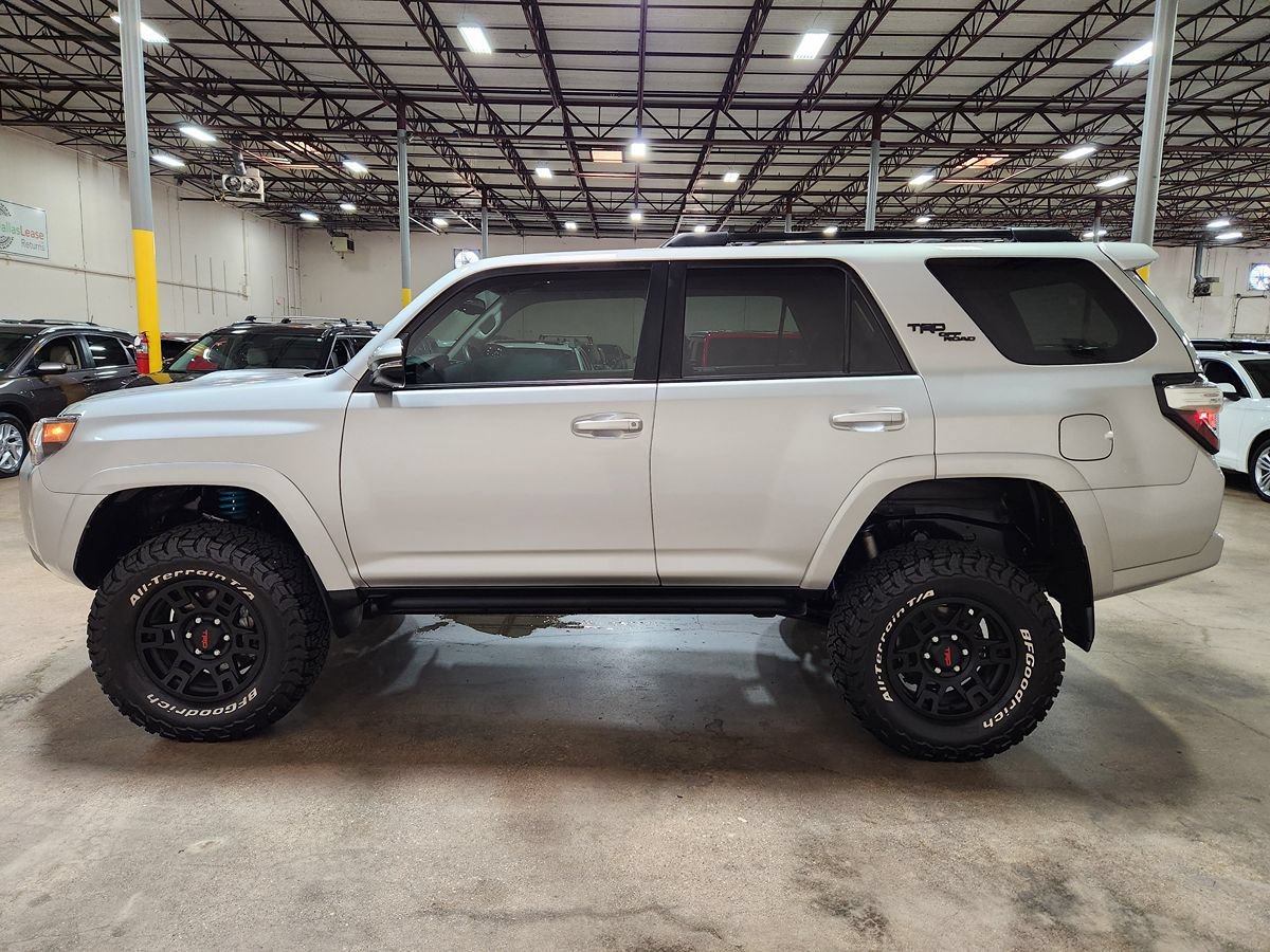 Used 2023 Toyota 4Runner TRD Off-Road Premium AWD/4WD image 7