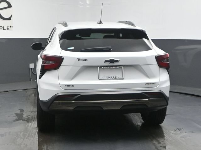 Used 2026 Chevrolet Trax ACTIV w/ Sunroof Package FWD image 36