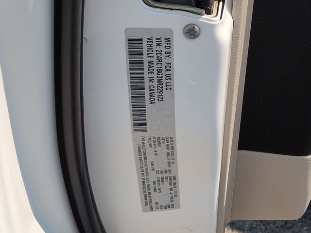 Used 2022 Chrysler Pacifica Touring-L FWD image 24