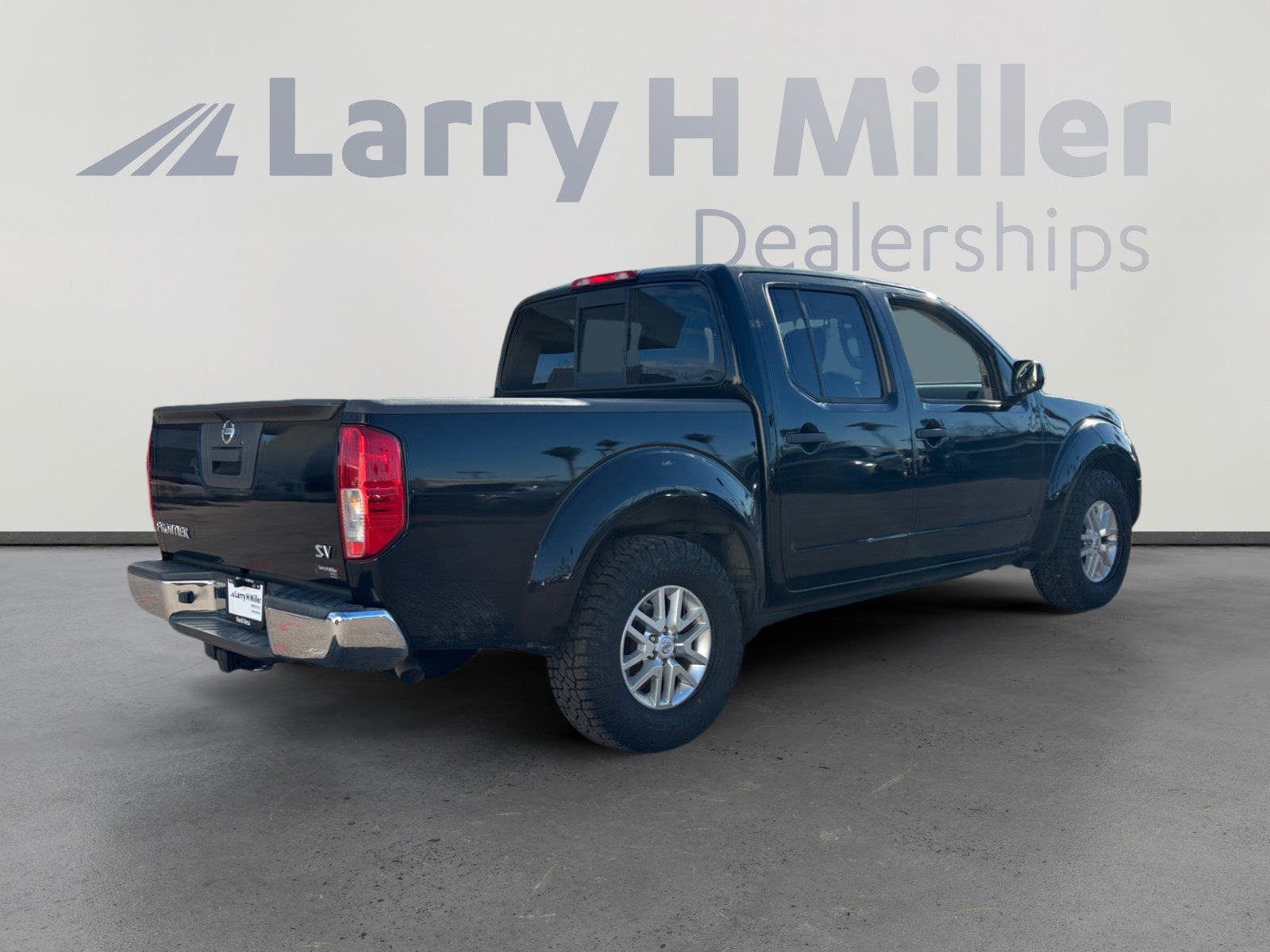 Used 2016 Nissan Frontier SV image 5