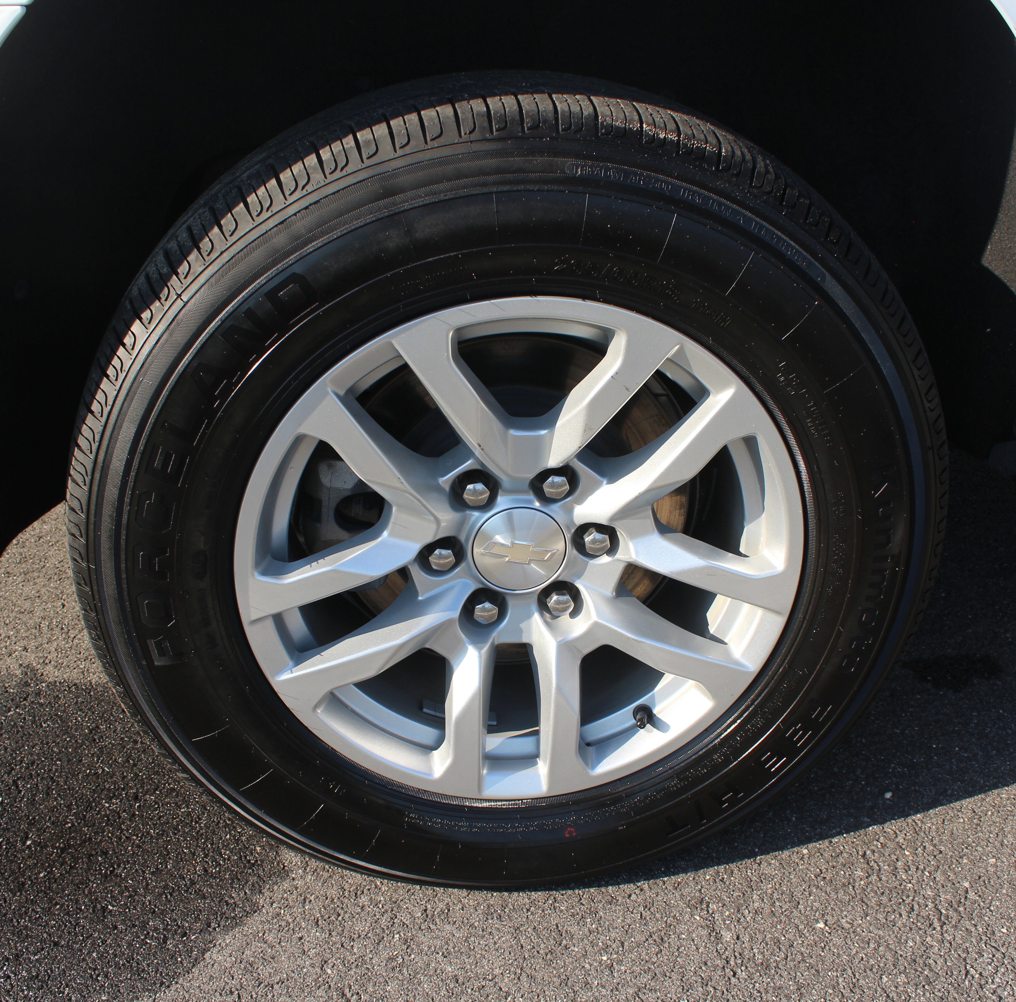 Used 2023 Chevrolet Suburban LT image 54