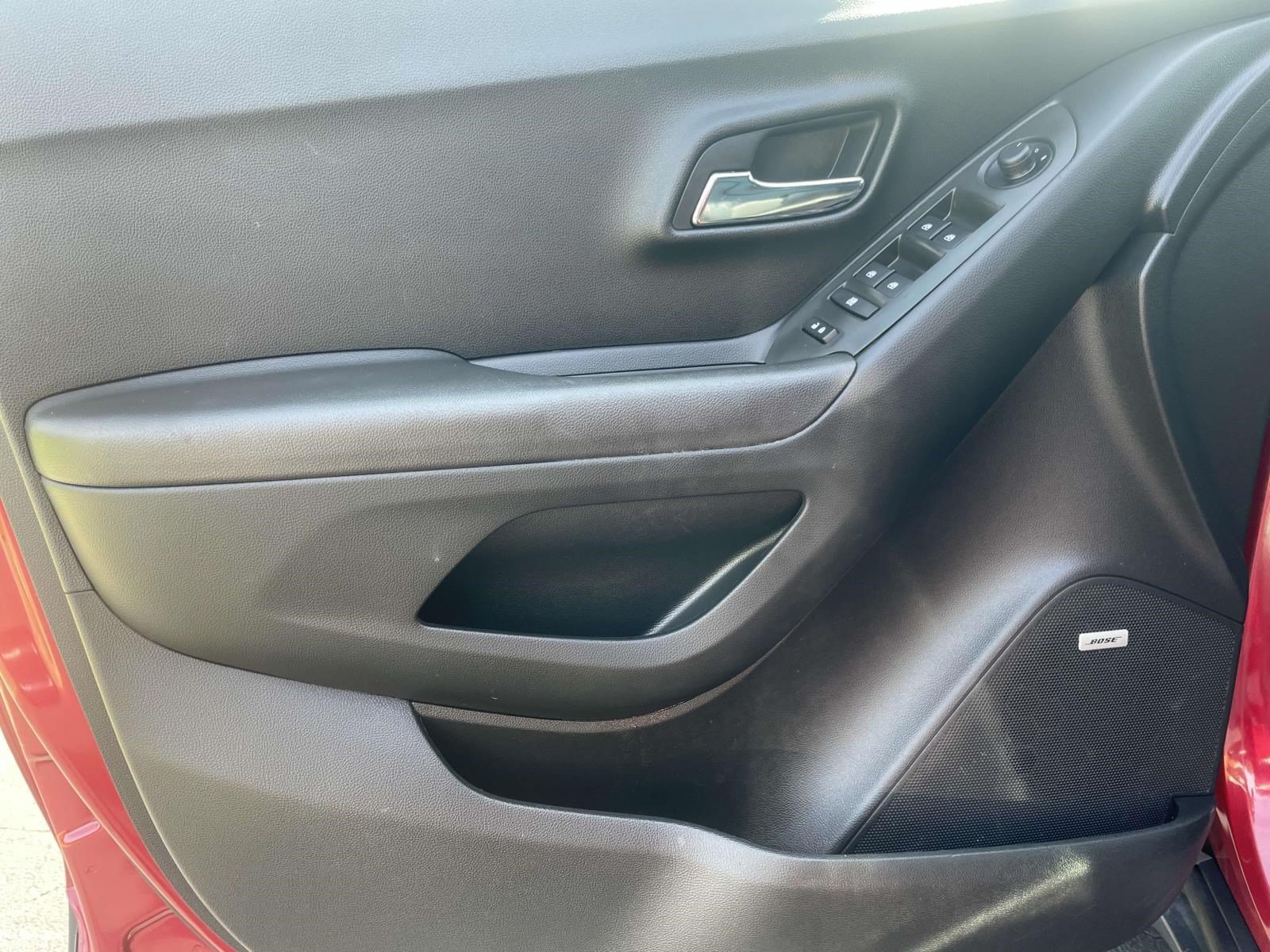 Used 2015 Chevrolet Trax LTZ FWD image 16