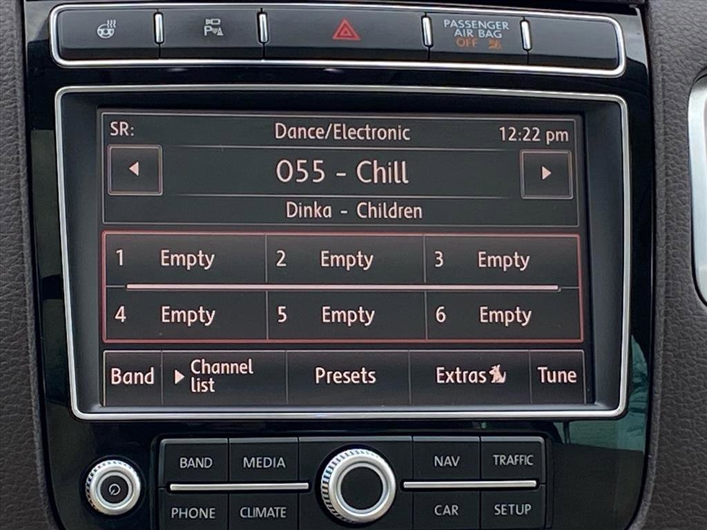 Used 2015 Volkswagen Touareg Executive image 9