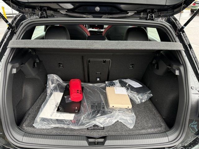 New 2026 Volkswagen GTI SE FWD image 16