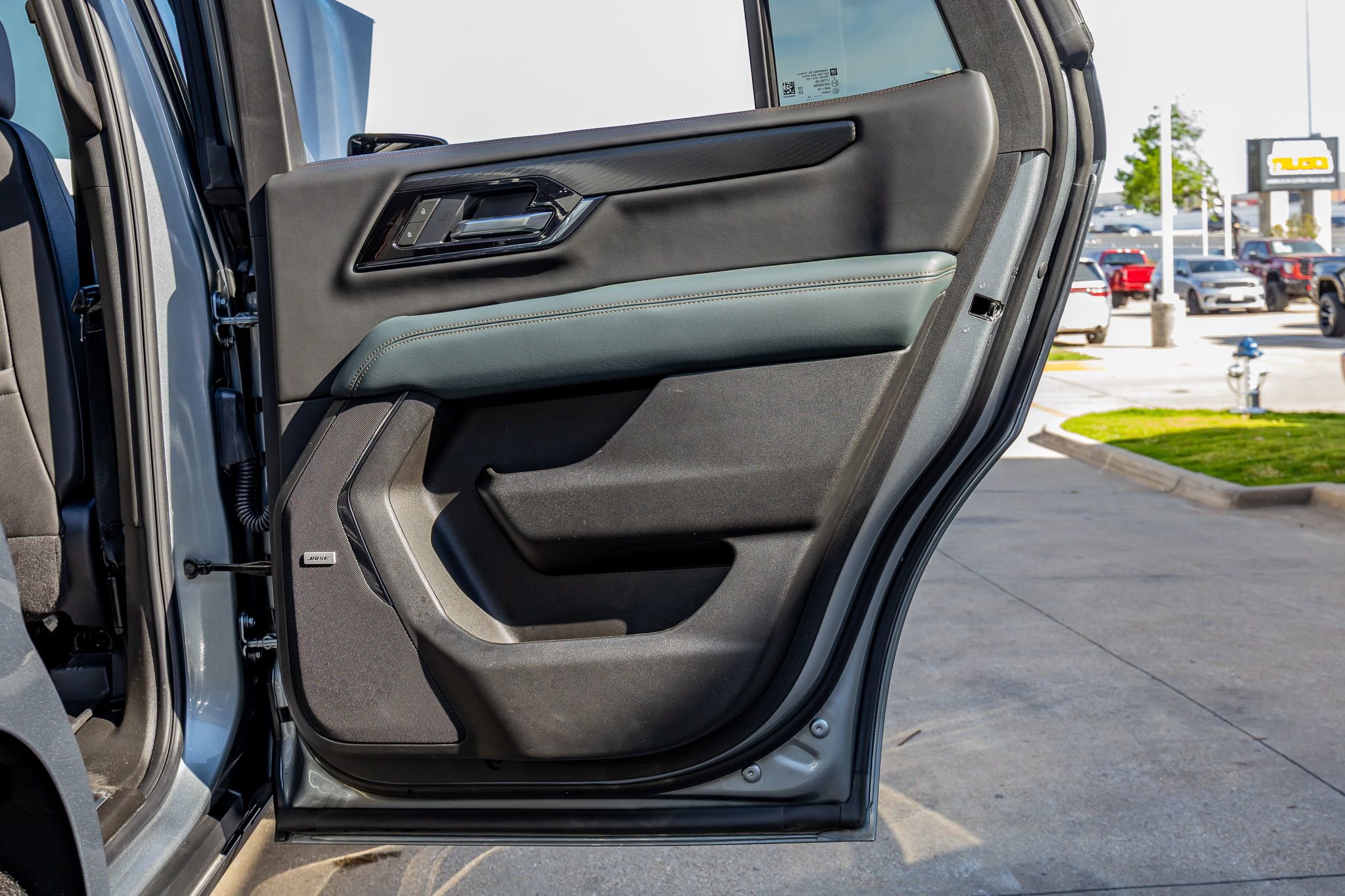 Used 2025 GMC Yukon AT4 w/ Premium Trailering Package image 38