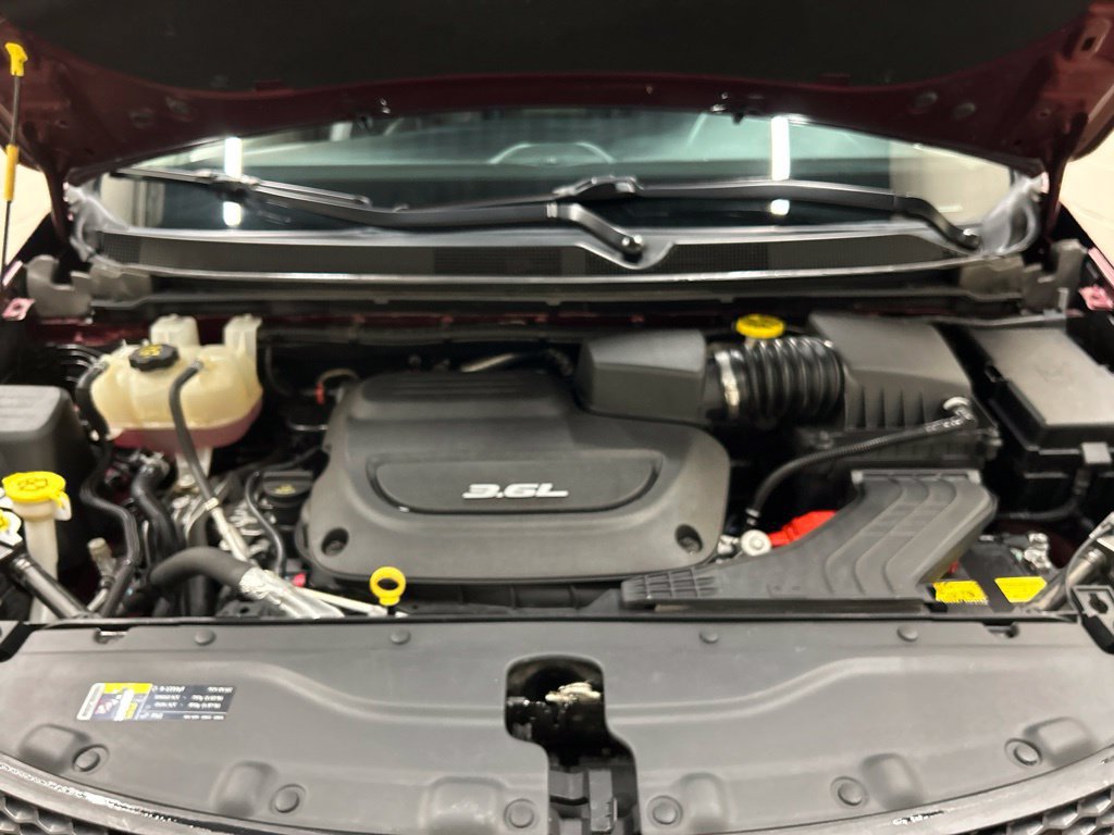 Used 2017 Chrysler Pacifica Touring-L FWD image 14