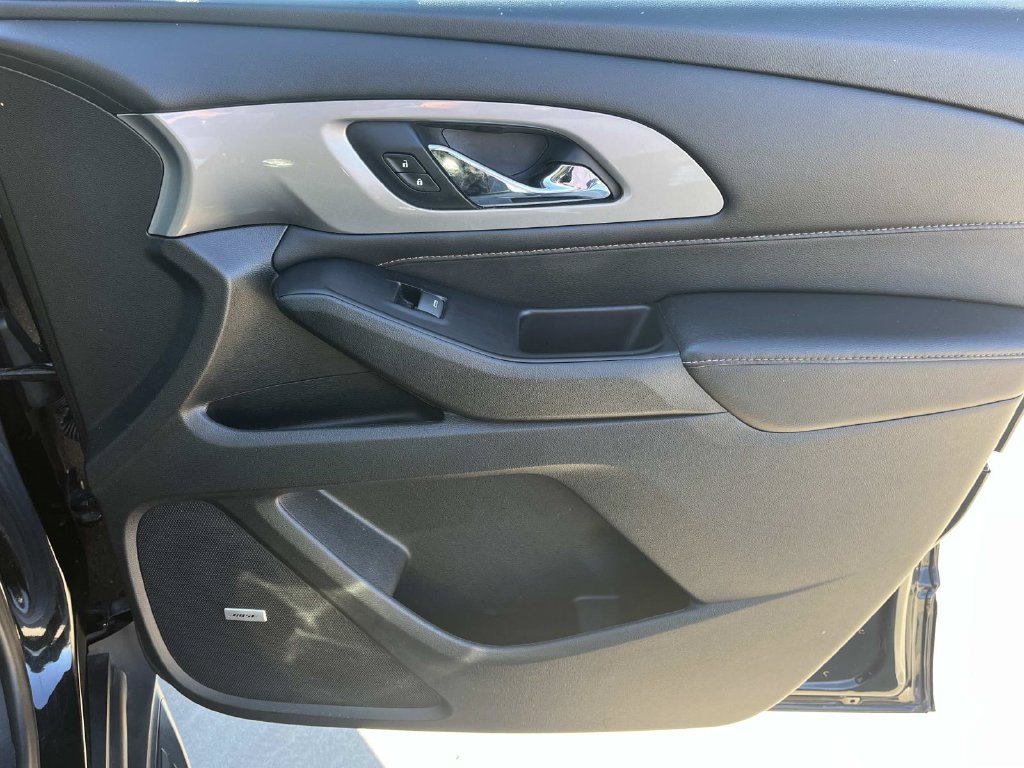 Used 2018 Chevrolet Traverse LT w/ LPO, 'HIT The Road' Package FWD image 29