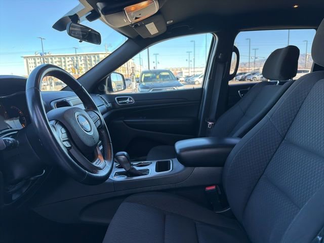 Used 2018 Jeep Grand Cherokee Laredo image 21