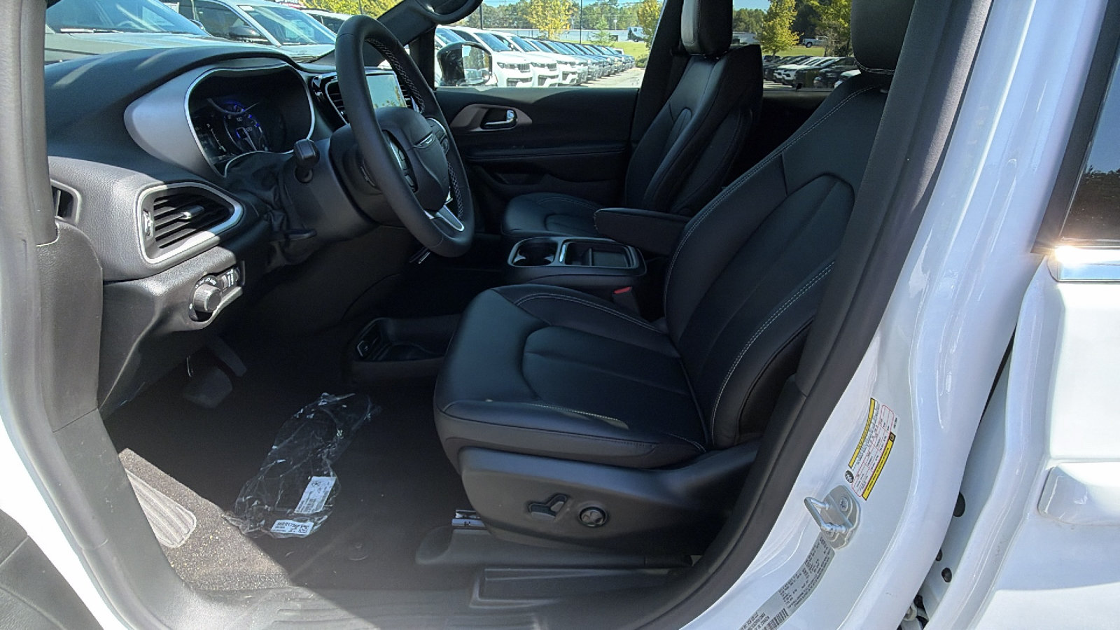 New 2027 Chrysler Pacifica LX FWD image 16