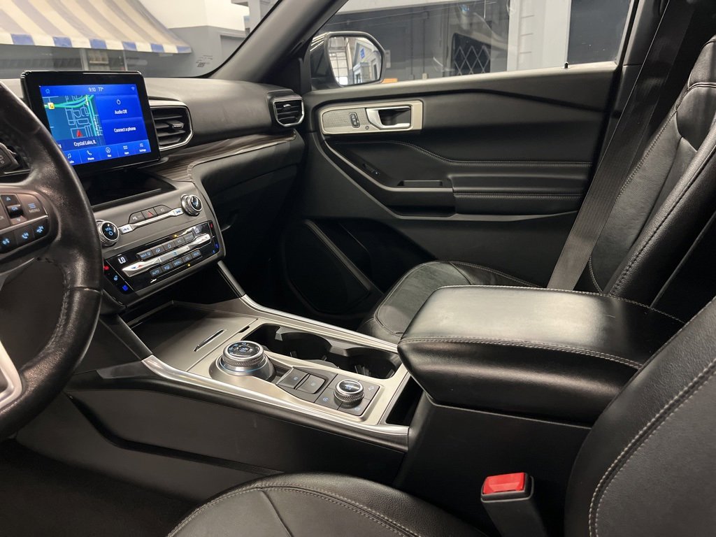 Used 2020 Ford Explorer Limited image 26