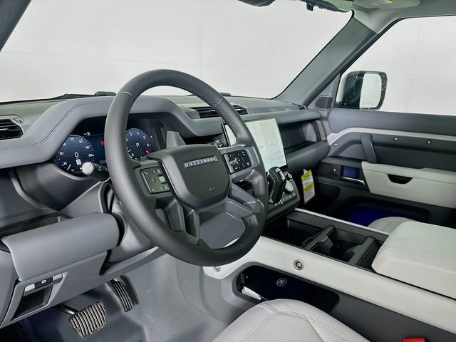 New 2026 Land Rover Defender 130 X-Dynamic SE image 9
