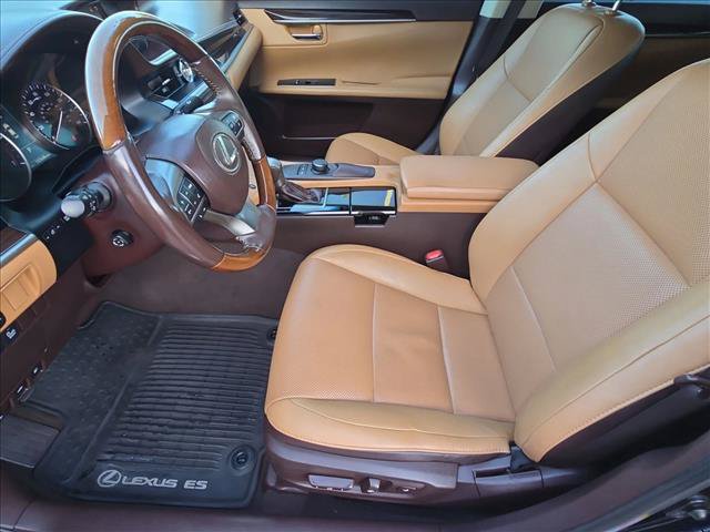 Used 2016 Lexus ES 350 w/ Premium Package w/Wood Trim FWD image 16