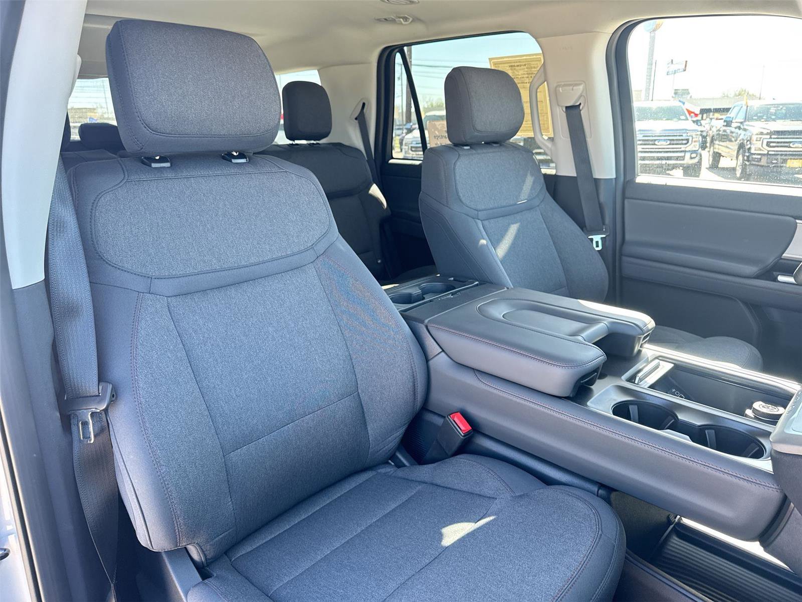 Certified 2025 Ford Expedition Active image 15