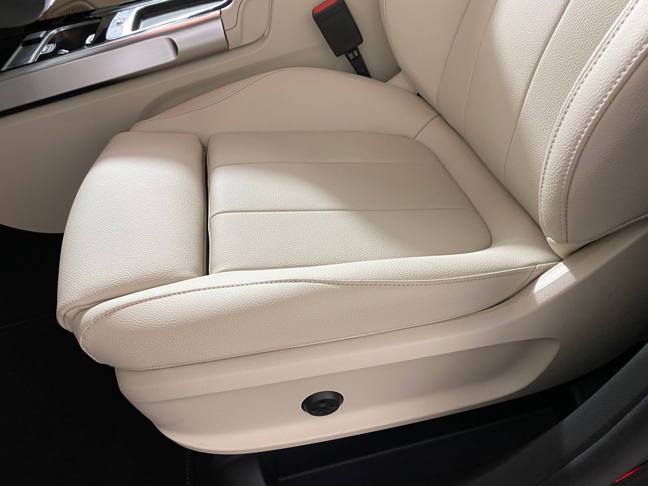 Certified 2026 Mercedes-Benz GLB 250 4MATIC image 13