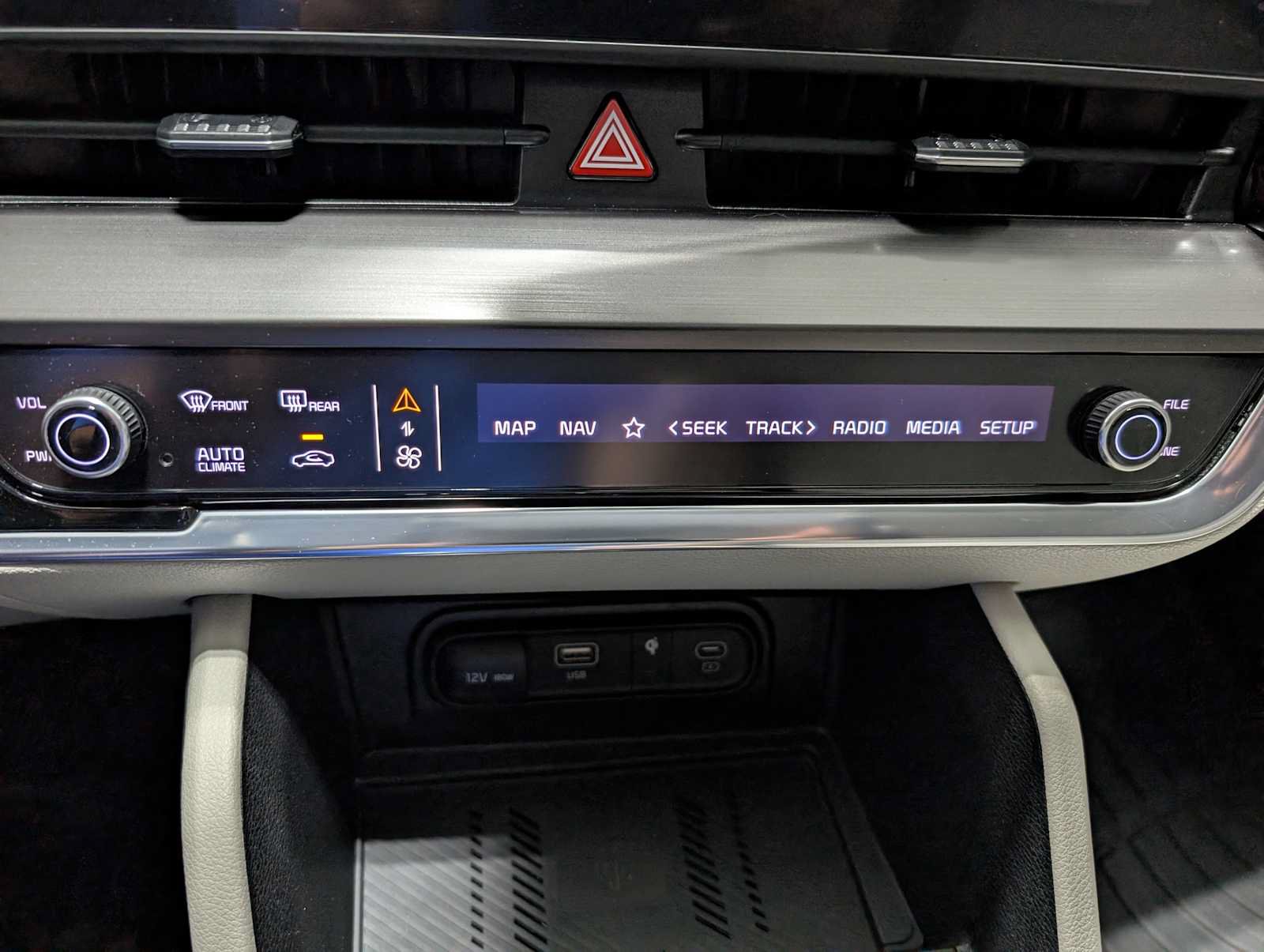 Used 2023 Kia Sportage EX FWD image 28