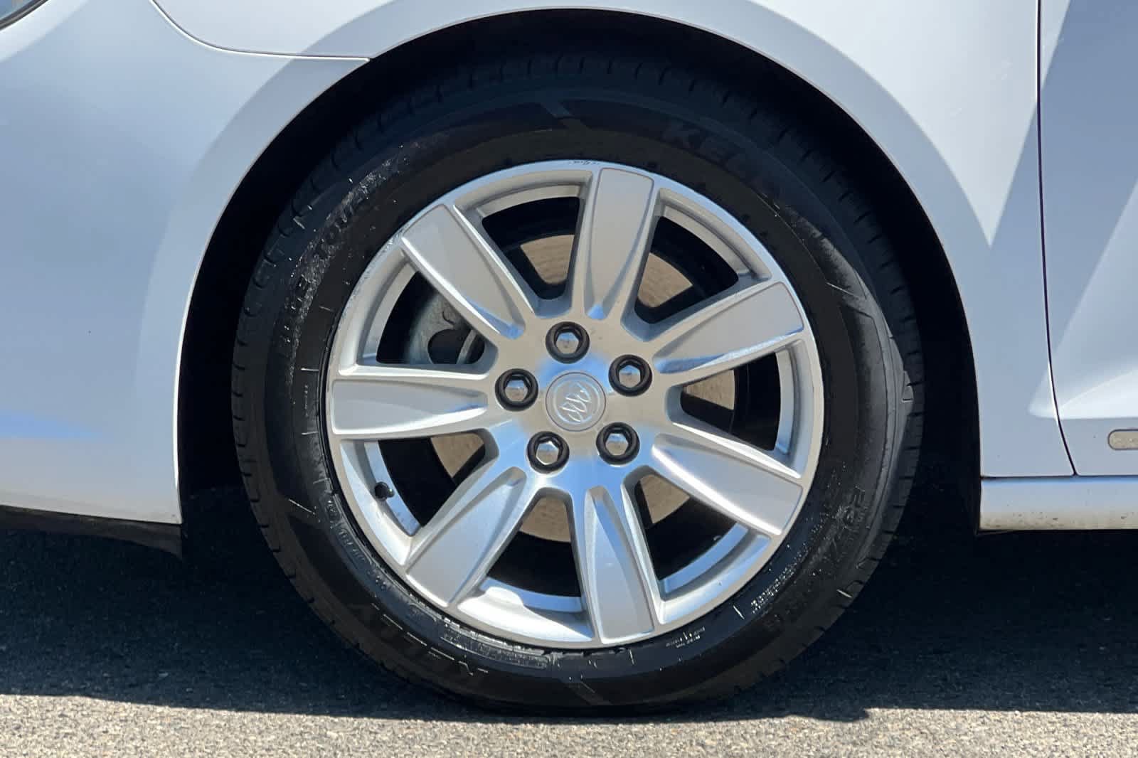 Used 2013 Buick LaCrosse Leather FWD image 29