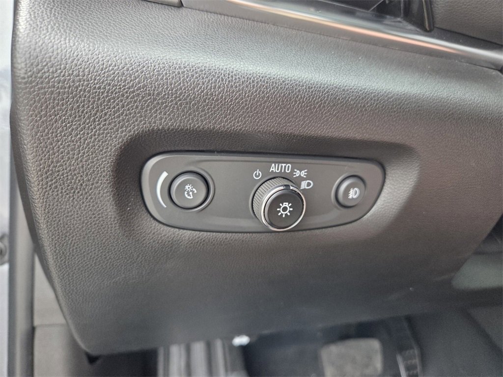 Used 2021 Chevrolet Traverse RS w/ LPO, Floor Liner Package image 24