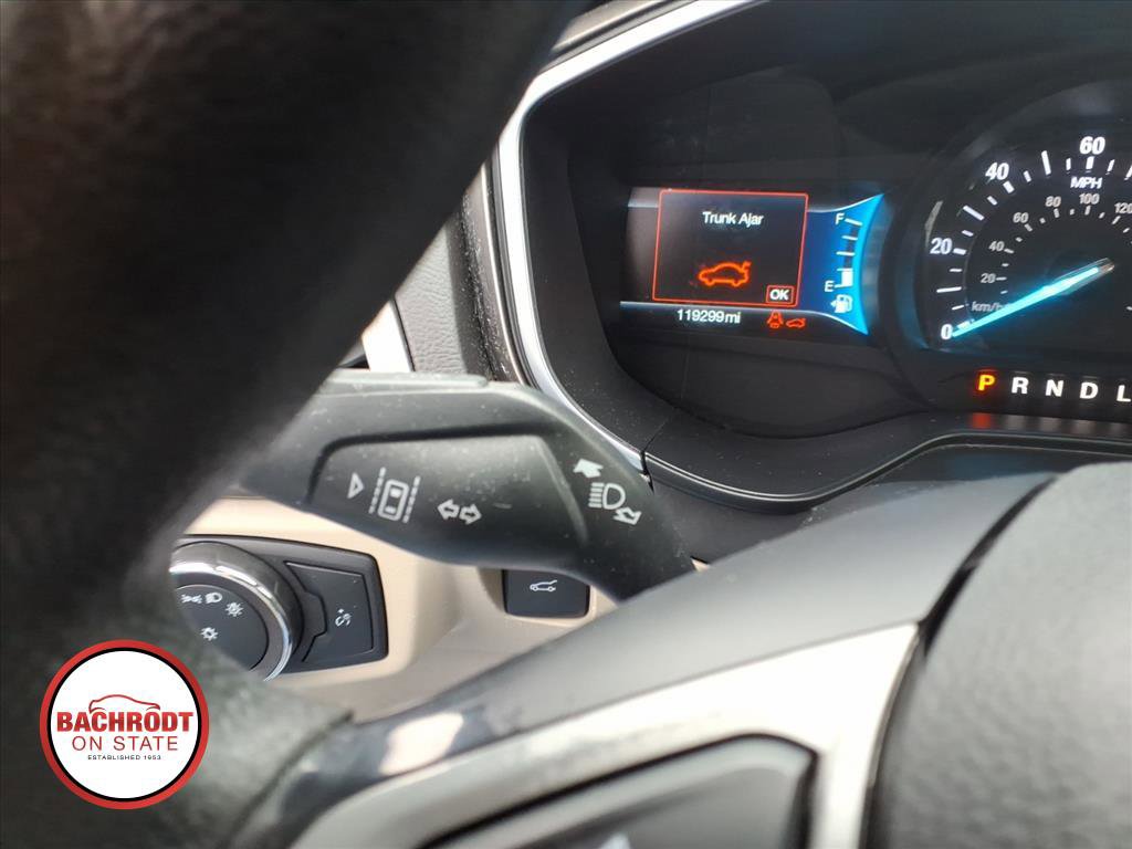 Used 2019 Ford Fusion SE FWD image 18