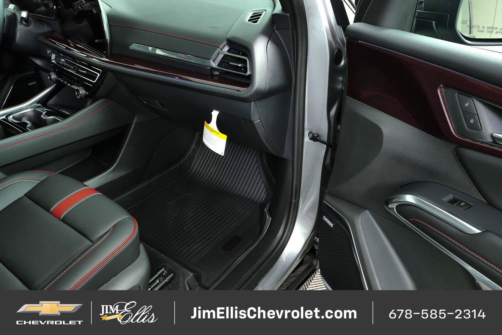 New 2027 Chevrolet Traverse RS w/ LPO, Floor Liner Package AWD/4WD image 24
