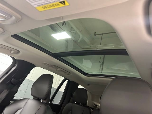 Used 2025 Volvo XC90 B5 Core image 24