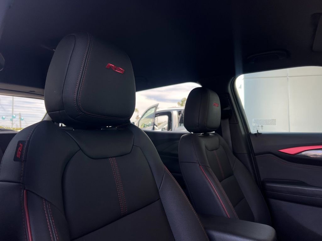 Used 2024 Chevrolet TrailBlazer RS w/ Convenience Package image 16