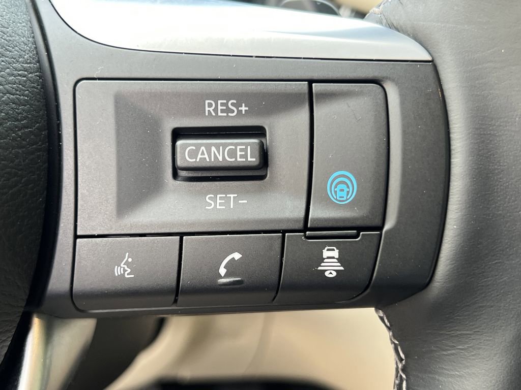 Used 2023 INFINITI QX60 Sensory w/ Vision Package AWD/4WD image 22