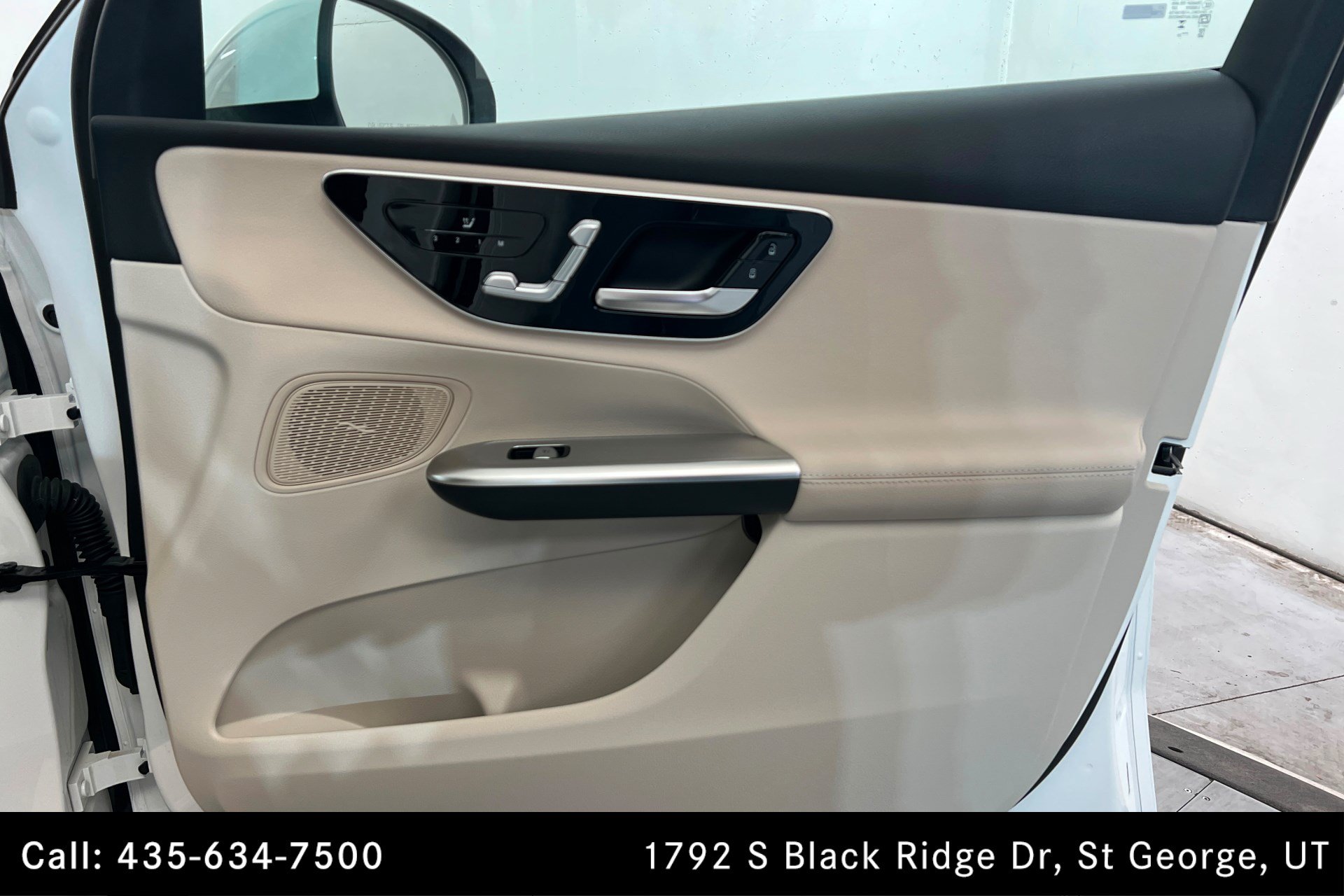 Certified 2025 Mercedes-Benz GLC 300 4MATIC image 21